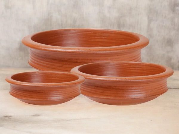 Are the red colours on clay pots natural?