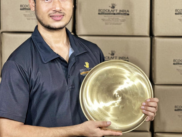 Is it good to eat on a Bronze plate?