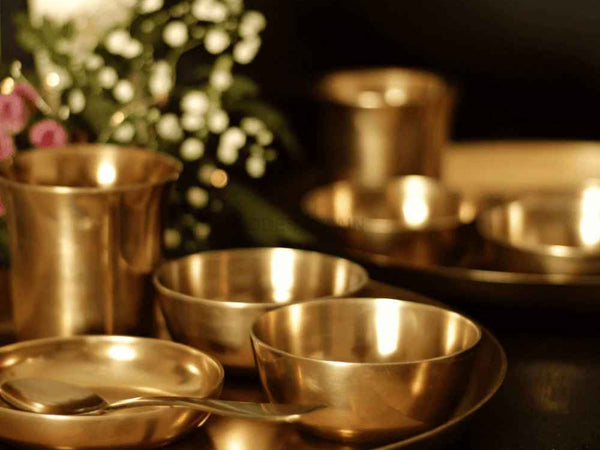 Is it Good to Eat and Cook in Bronze Cookware?