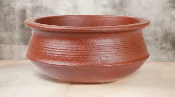Clay utensils > Cookware > Red