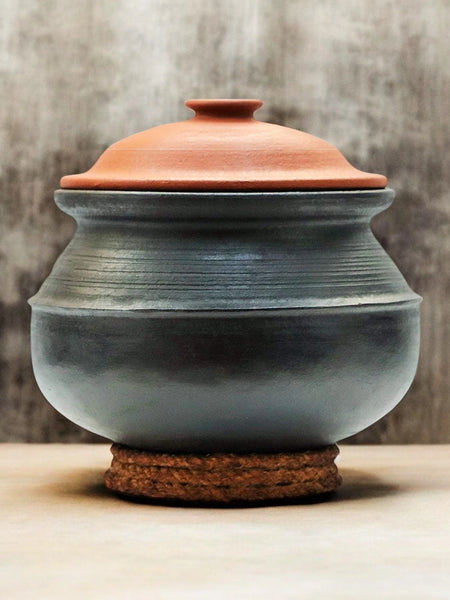 Ecocraft Black Clay Handi / Earthen Pot with Lid